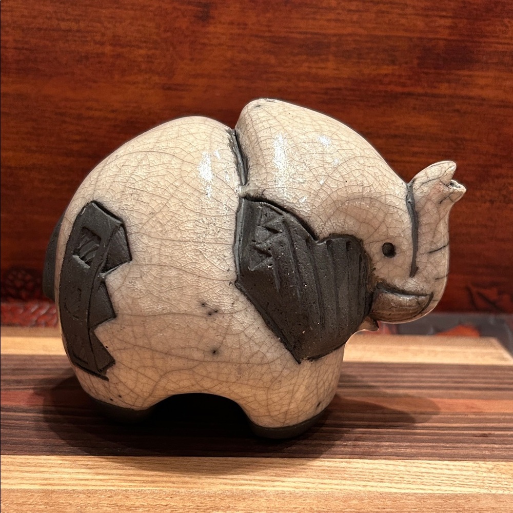 Gerhard De Beer Crazy Clay Elephant Raku Pottery Figurine 4" x 5.5"